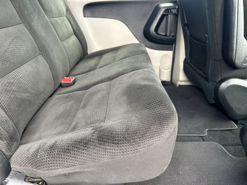 Used 2016 Dodge Grand Caravan American Value Package image 16
