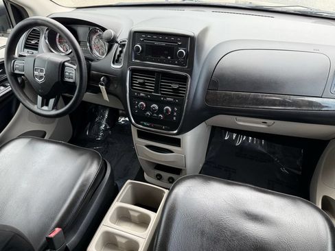 Used 2016 Dodge Grand Caravan SE w/ Quick Order Package 29E SE FWD image 26