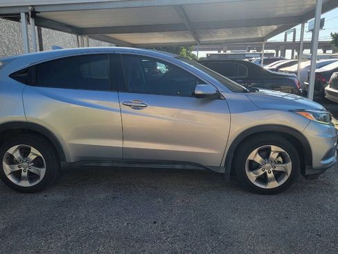 Used 2019 Honda HR-V LX image 5
