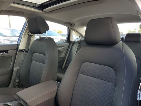 Certified 2024 Honda Civic EX image 10