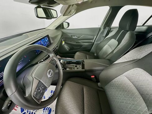 Certified 2026 Nissan Sentra SV w/ SV Convenience Package FWD image 29