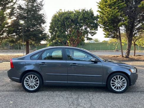 Used 2011 Volvo S40 T5 w/ Preferred Pkg FWD image 13