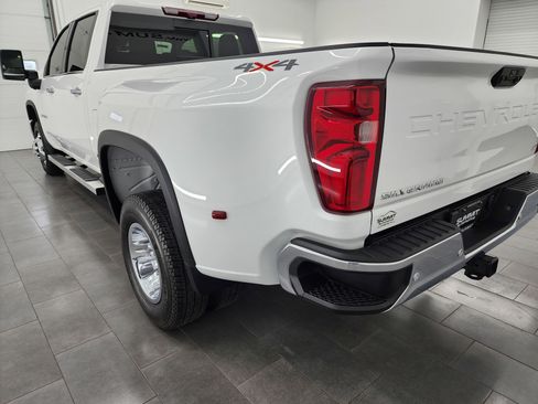 Used 2024 Chevrolet Silverado 3500 LTZ w/ LTZ Convenience Package image 35