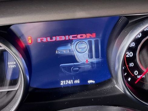 Used 2022 Jeep Wrangler Unlimited Rubicon w/ Steel Bumper Group image 11