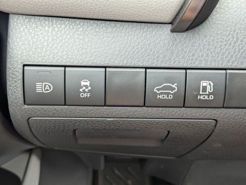 Used 2023 Toyota Camry LE AWD/4WD image 17