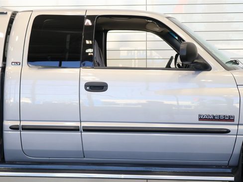 Used 1998 Dodge Ram 2500 Truck 4x4 Quad Cab image 51