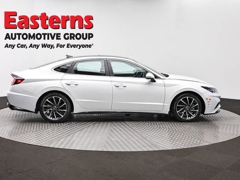 Used 2022 Hyundai Sonata Limited FWD image 4