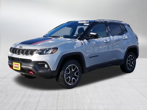 New 2026 Jeep Compass Trailhawk w/ Trailer Tow Group AWD/4WD image 3