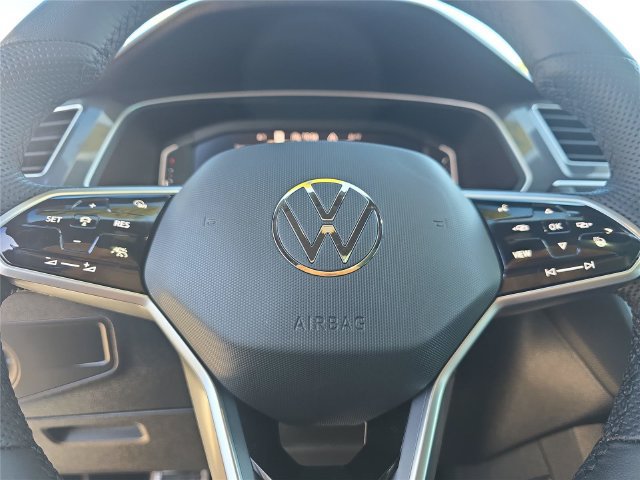 Used 2024 Volkswagen Tiguan SEL R-Line AWD/4WD image 24