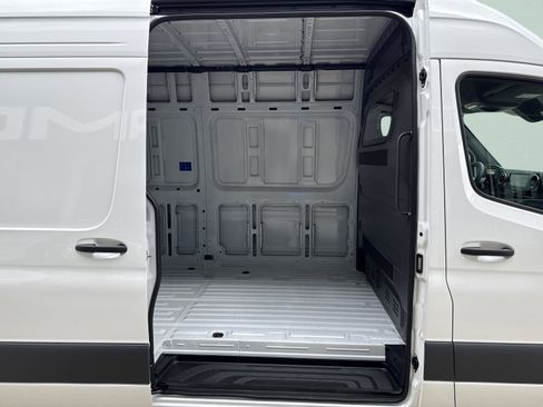 New 2025 Mercedes-Benz Sprinter 2500 image 10