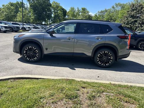 New 2026 Nissan Rogue SV AWD/4WD image 4