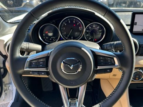 Used 2024 MAZDA MX-5 Miata Grand Touring w/ Weather Package image 17