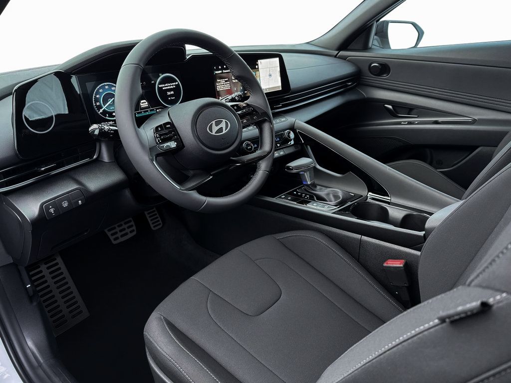 New 2025 Hyundai Elantra SEL FWD image 15