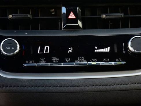 Used 2023 Toyota Corolla SE FWD image 21