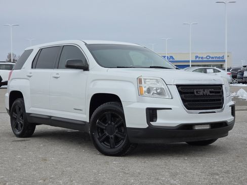 Used 2016 GMC Terrain SLE image 2