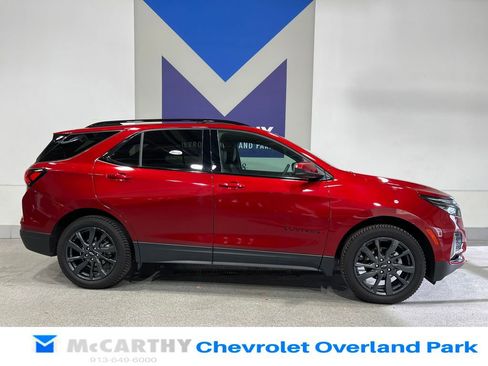 Used 2023 Chevrolet Equinox RS AWD/4WD image 4