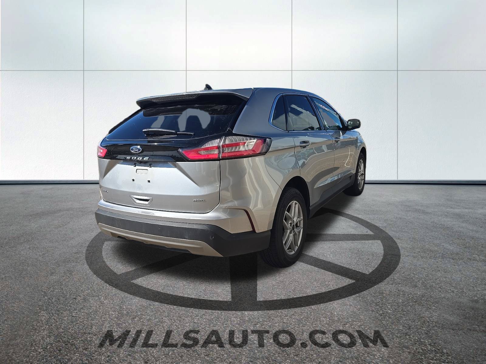 Certified 2024 Ford Edge SEL AWD/4WD image 4