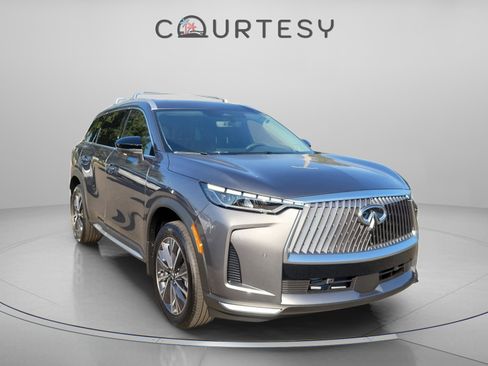 Certified 2026 INFINITI QX60 Luxe w/ Family Package image 5