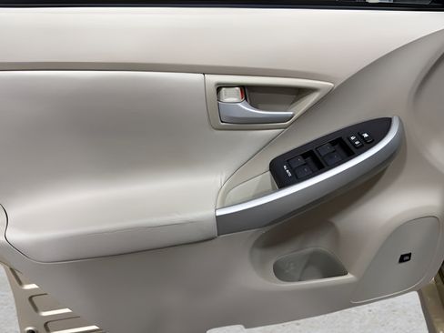 Used 2010 Toyota Prius One FWD image 9