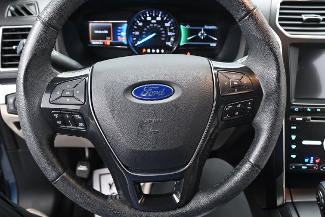 Certified 2018 Ford Explorer Limited w/ Equipment Group 301A AWD/4WD image 11