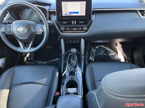 Certified 2025 Toyota Corolla Cross XLE AWD/4WD image 18