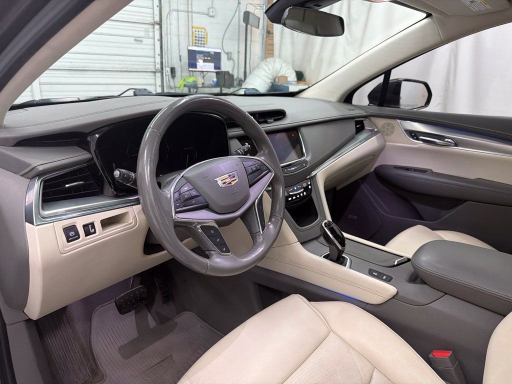 Used 2019 Cadillac XT5 Premium Luxury FWD image 8