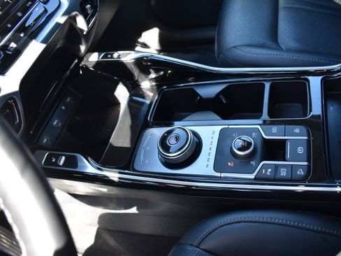 Used 2022 Kia Sorento SX w/ Panoramic Sunroof Package image 21