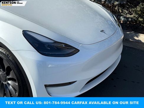 Used 2023 Tesla Model Y Performance image 13