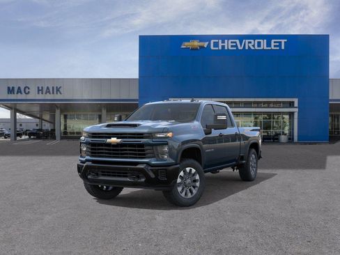 New 2026 Chevrolet Silverado 2500 Custom w/ Custom Value Package AWD/4WD image 8
