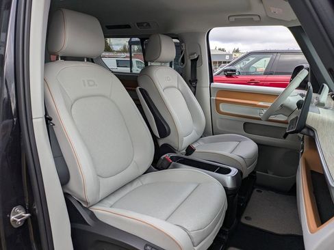 New 2025 Volkswagen ID. Buzz Pro S Plus image 35