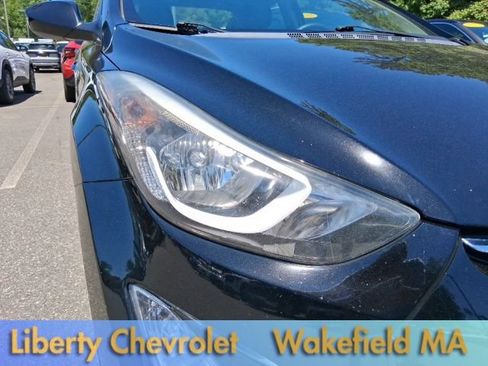 Used 2016 Hyundai Elantra SE w/ Option Group 02 FWD image 7