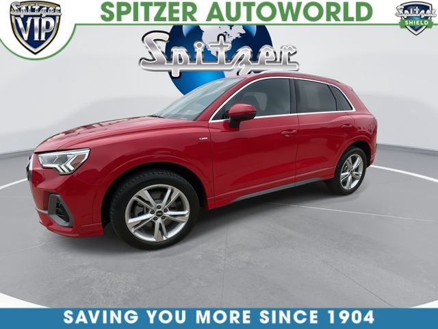 Used 2023 Audi Q3 2.0T Premium w/ 19" Wheel Package AWD/4WD image 4