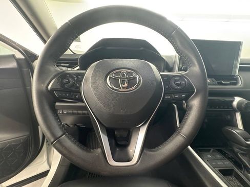Used 2025 Toyota RAV4 XLE Premium FWD image 18