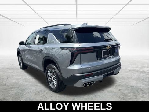 Used 2024 Chevrolet Traverse LT AWD/4WD image 7