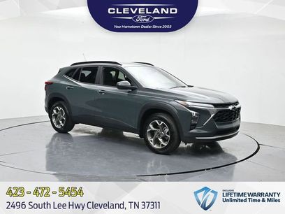 Used 2025 Chevrolet Trax LT w/ Driver Confidence Package