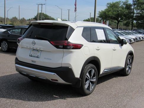 Certified 2023 Nissan Rogue Platinum w/ Platinum Premium Package FWD image 3