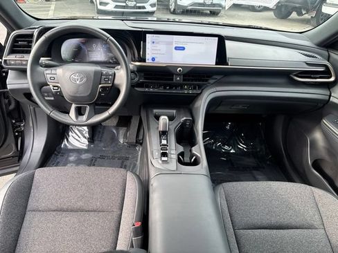 Used 2023 Toyota Crown w/ Carpet Mat Package (TMS) AWD/4WD image 29