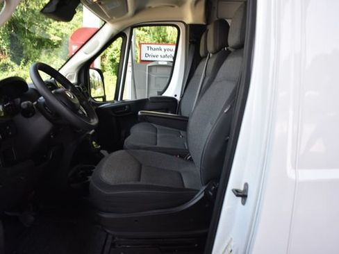 Used 2024 RAM ProMaster 2500 w/ Power Group FWD image 9