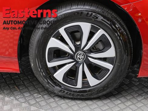 Used 2018 Toyota Prius Prime Advanced FWD image 32