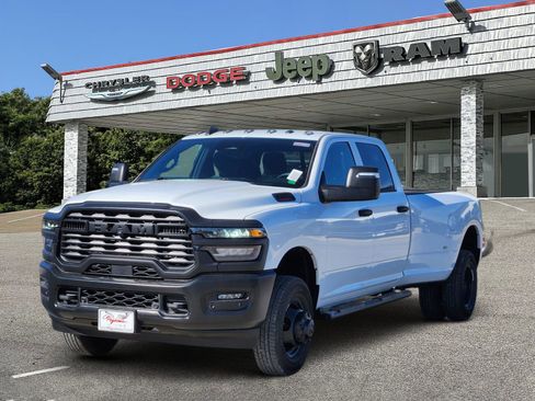 New 2026 RAM 3500 Tradesman image 2