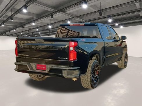 Used 2021 Chevrolet Silverado 1500 Custom AWD/4WD image 16