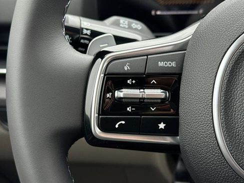 New 2026 Kia Carnival EX FWD image 28
