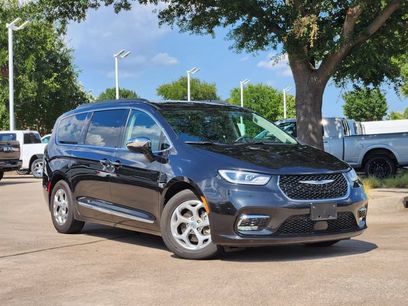 Certified 2023 Chrysler Pacifica Limited