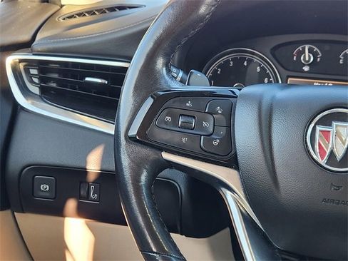 Used 2022 Buick Enclave Essence image 28