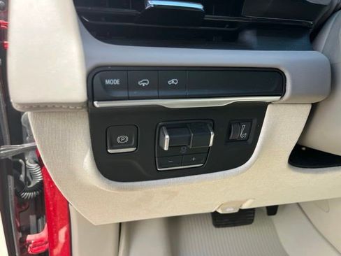 Certified 2023 Cadillac Escalade Premium Luxury Platinum w/ LPO, Radiant Package RWD image 16