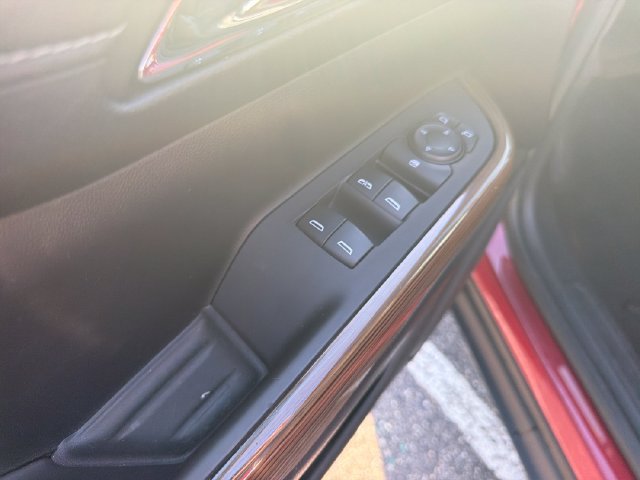 Used 2020 GMC Acadia SLE w/ Driver Convenience Package FWD image 11
