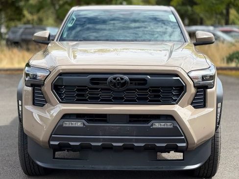 Used 2026 Toyota Tacoma TRD Off-Road w/ TRD Off Road Upgrade Package AWD/4WD image 8