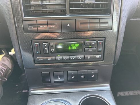 Used 2010 Ford Explorer Sport Trac Limited image 24