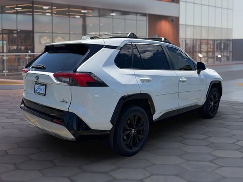 Used 2022 Toyota RAV4 SE w/ Convenience Package AWD/4WD image 10