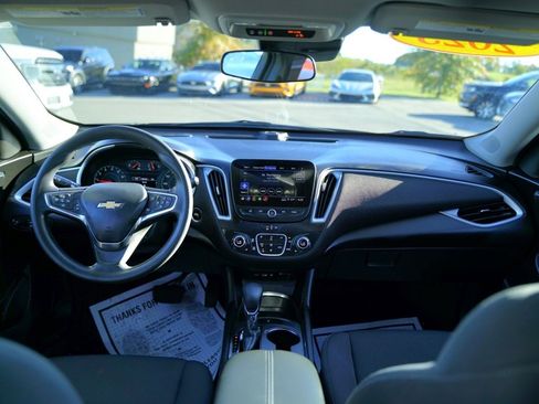 Used 2023 Chevrolet Malibu LT image 11